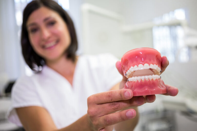 Full & Partial Dentures on the Gold Coast​